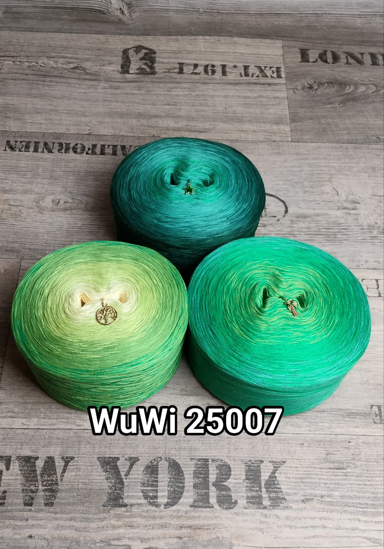 Deckenwicklung OHNE Sonderbeilaufgarn wie Glitzer, Flausch, Regenbogen oder Leuchtgarn