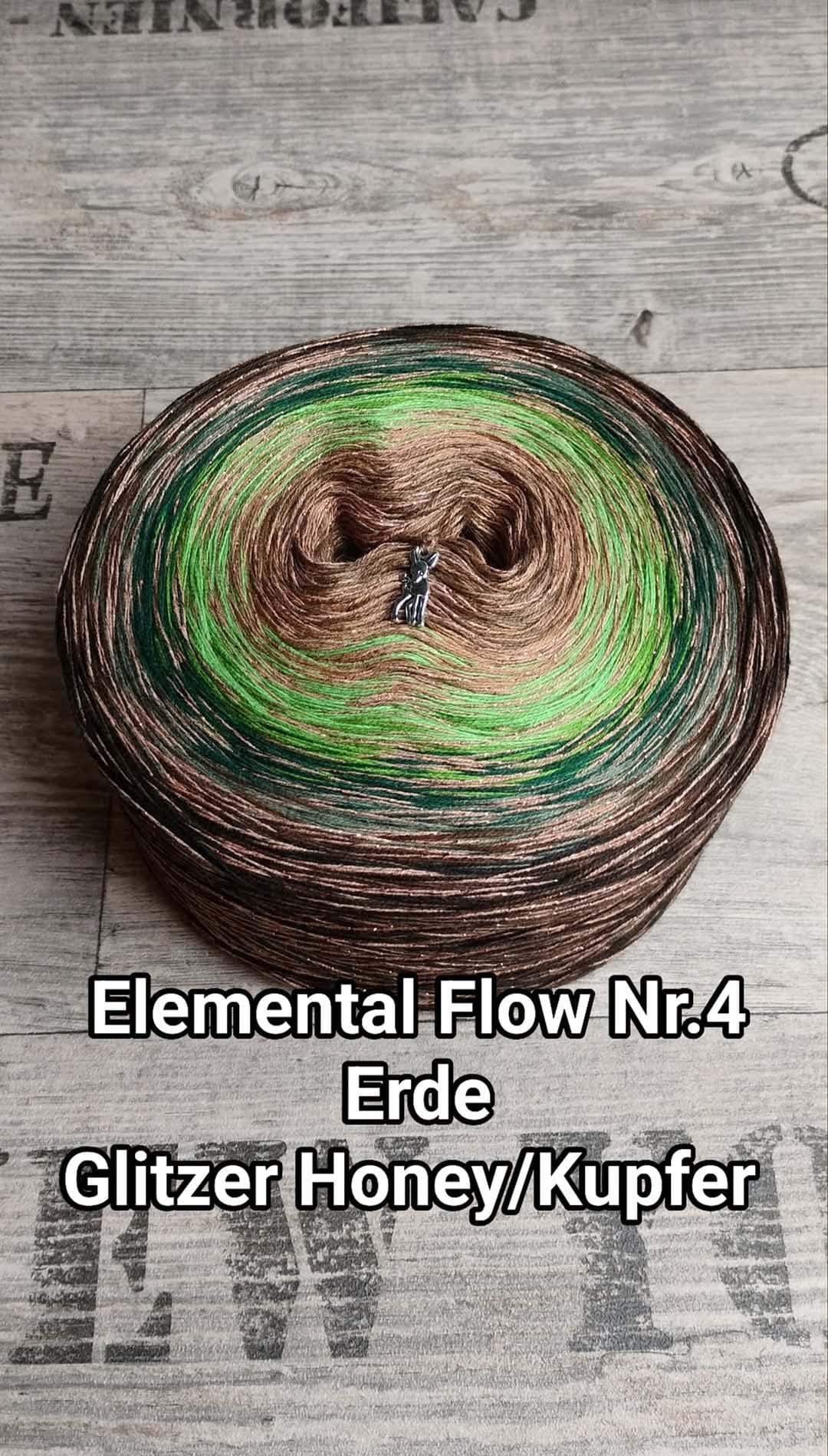 Bobbel "Elemental Flow Nr. 4" Erde mit Glitzergarn