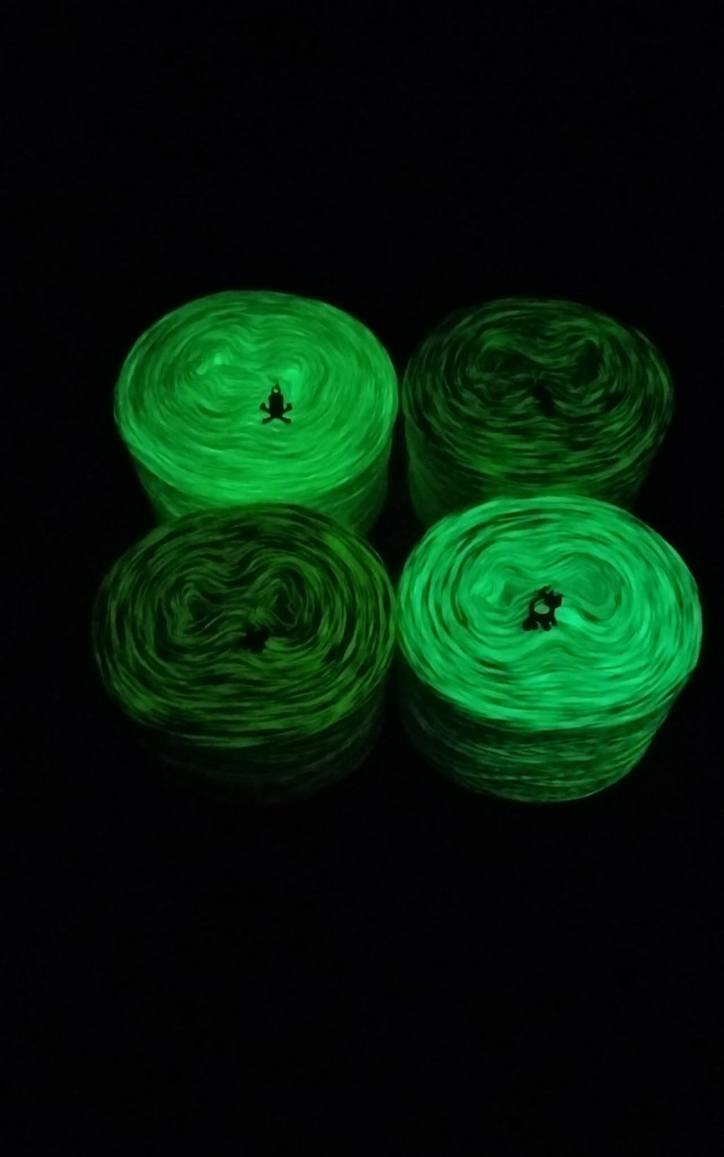 Bobbel "Spooky Flow" mit nachtleuchtendem Beilauffaden