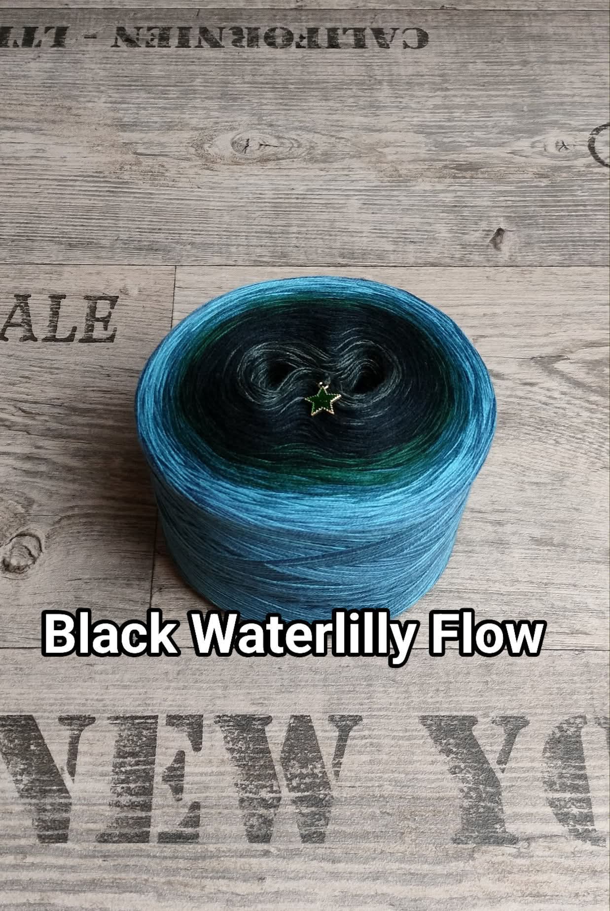 Bobbel "Black Waterlilly Flow"