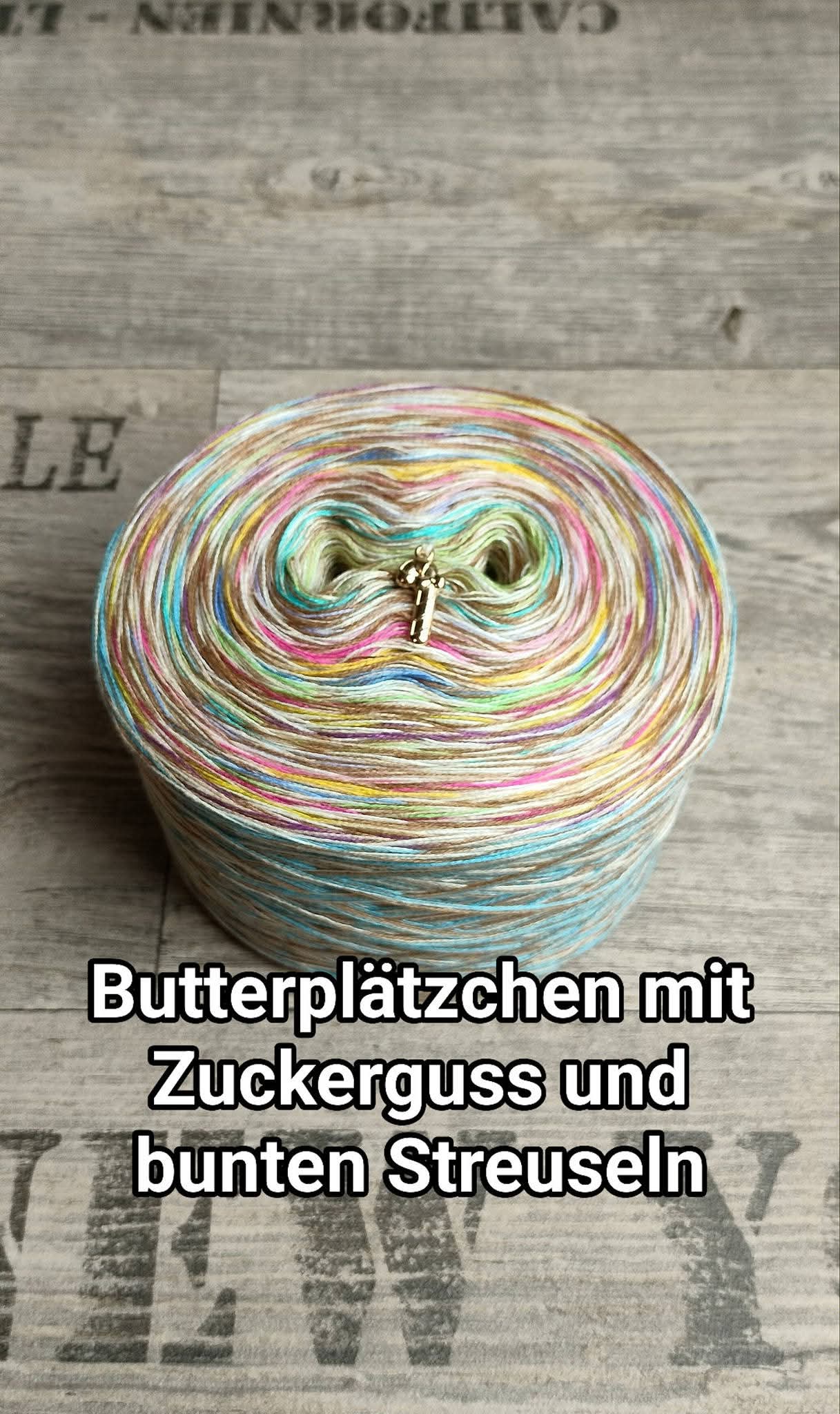 Bobbel "Butterplätzchen mit Zuckerguss und bunten Streuseln"