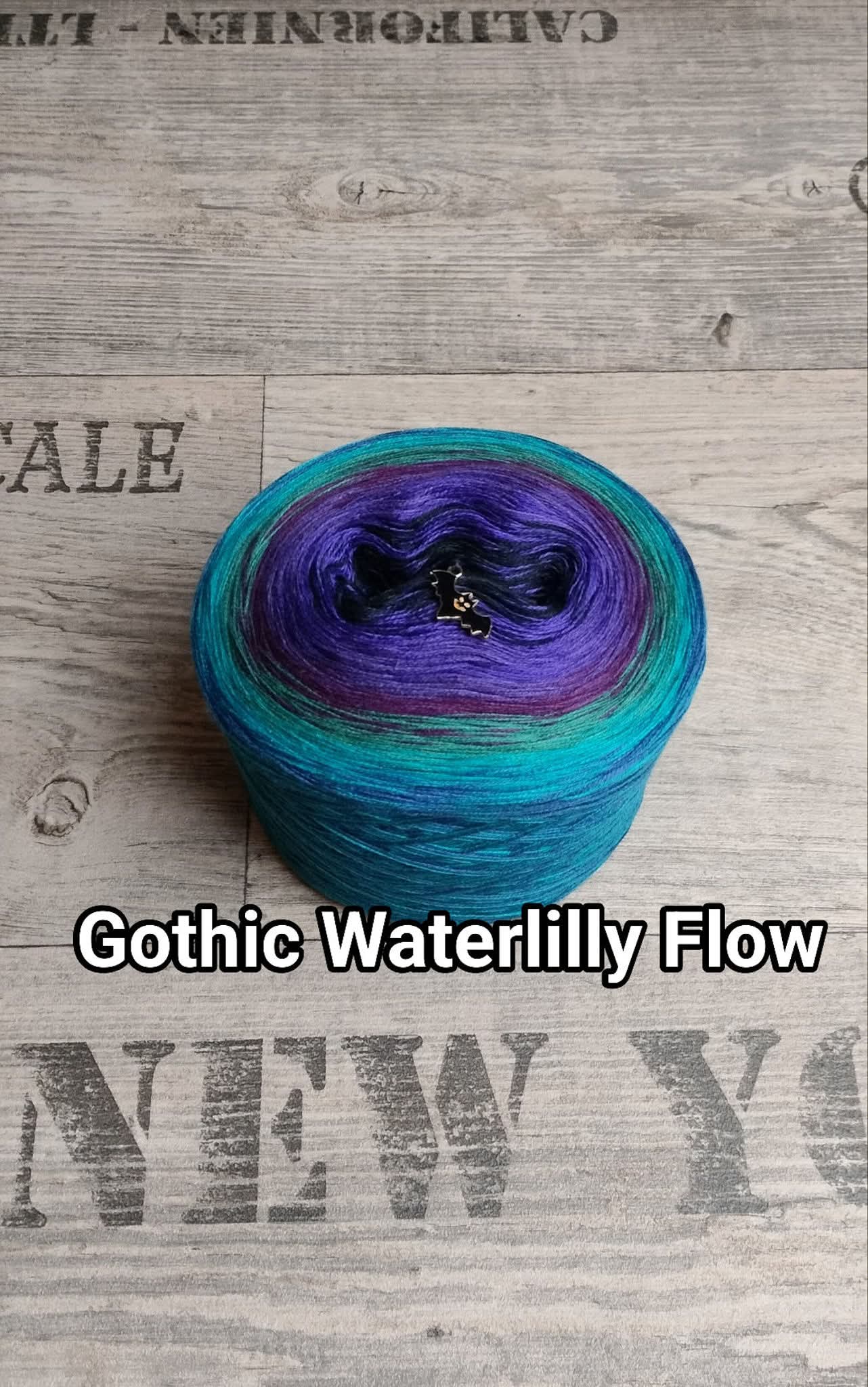 Bobbel "Gothic Waterlilly Flow"